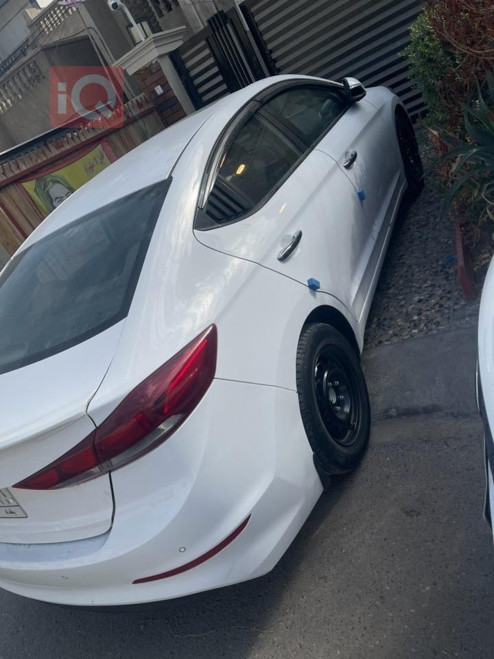 هيونداي النترا